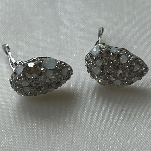 Swarovski Silver iridescent Crystal Leaf clip Earrings - Picture 3 of 5